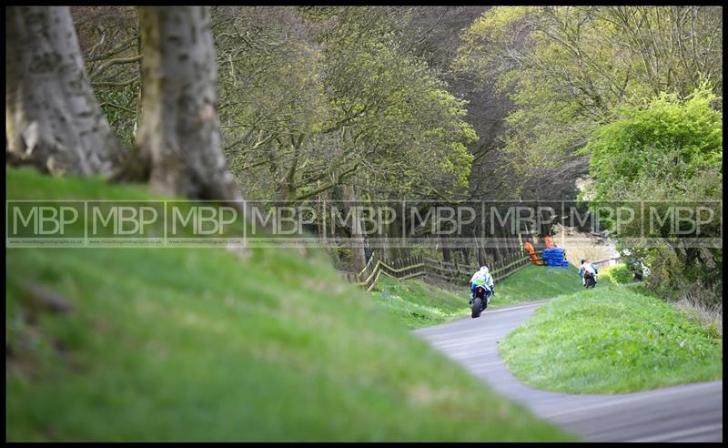 Spring Cup, Oliver's Mount motorsport photography uk