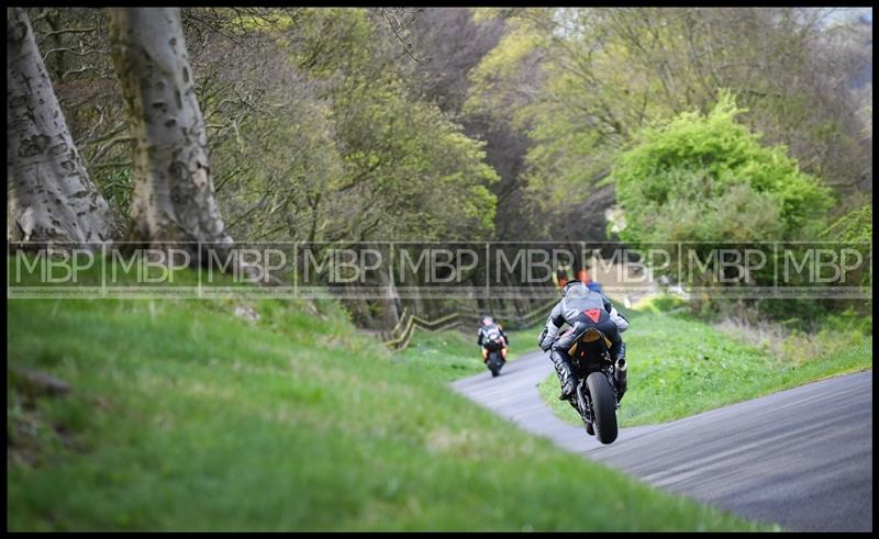 Spring Cup, Oliver's Mount motorsport photography uk