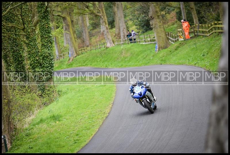 Spring Cup, Oliver's Mount motorsport photography uk