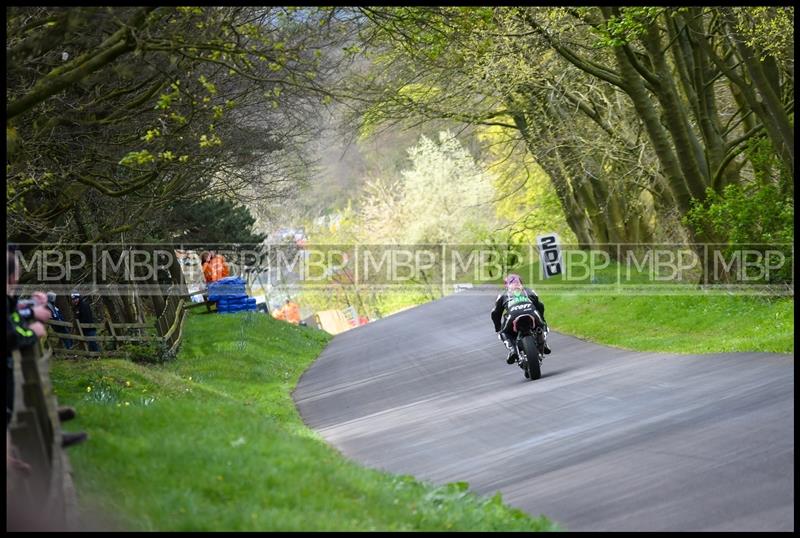 Spring Cup, Oliver's Mount motorsport photography uk