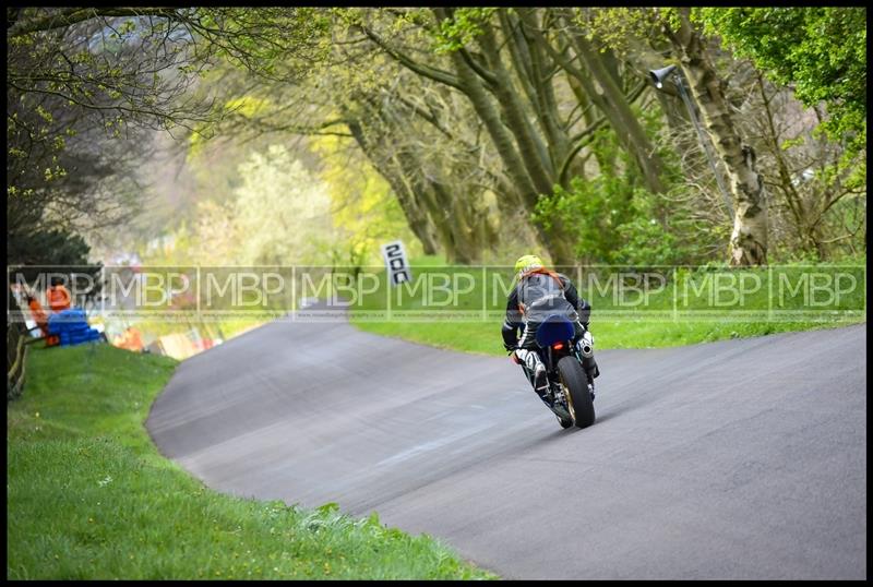 Spring Cup, Oliver's Mount motorsport photography uk