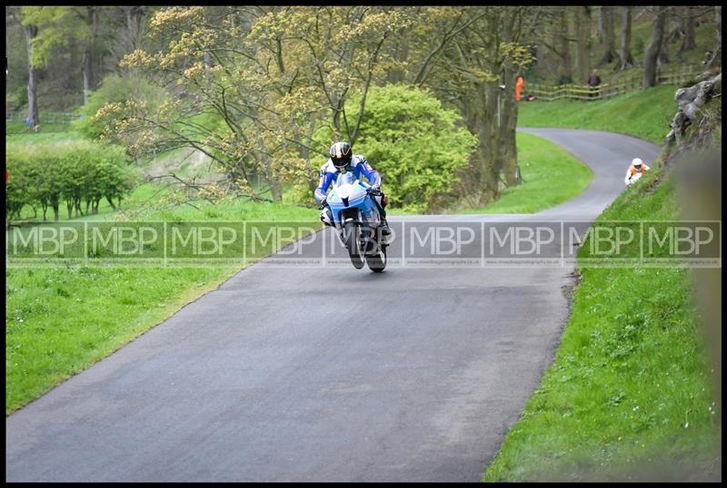 Spring Cup, Oliver's Mount motorsport photography uk