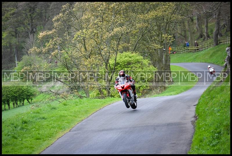 Spring Cup, Oliver's Mount motorsport photography uk