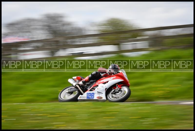 Spring Cup, Oliver's Mount motorsport photography uk