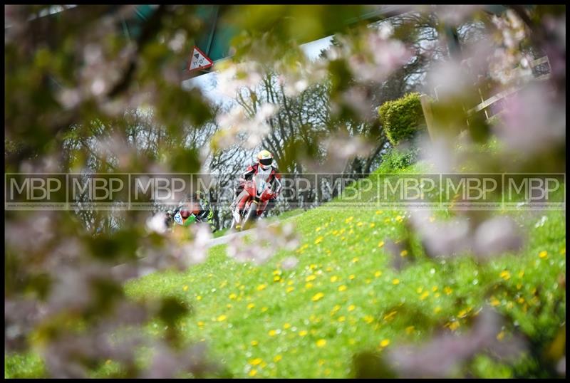 Spring Cup, Oliver's Mount motorsport photography uk