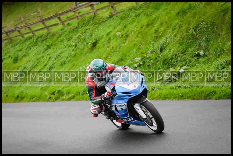 Spring Cup, Oliver's Mount motorsport photography uk