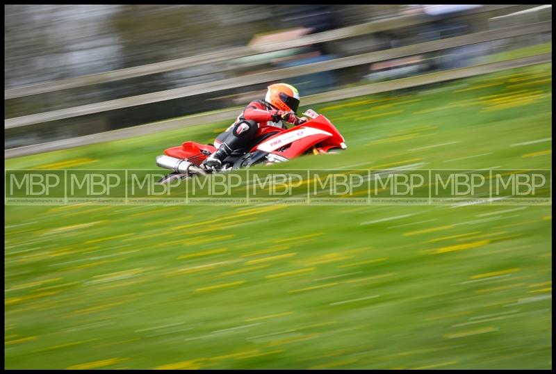 Spring Cup, Oliver's Mount motorsport photography uk