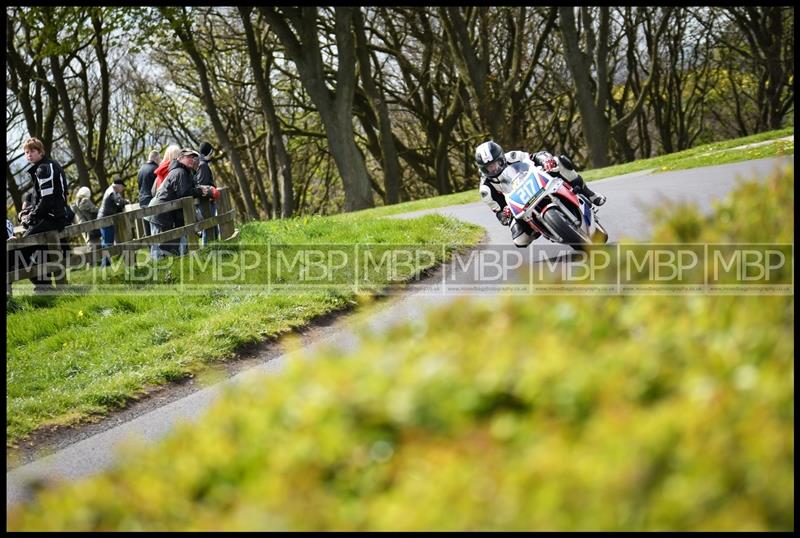 Spring Cup, Oliver's Mount motorsport photography uk