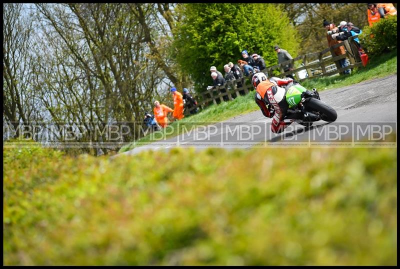 Spring Cup, Oliver's Mount motorsport photography uk