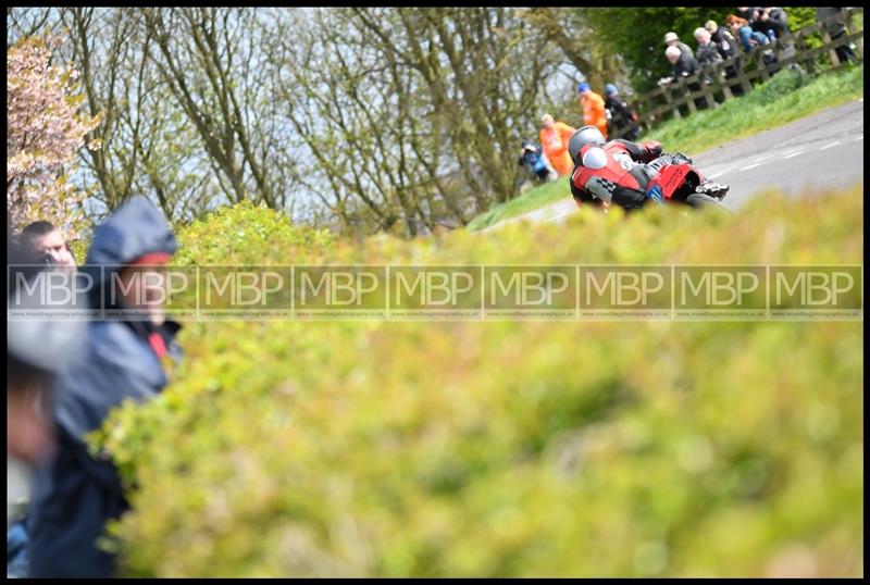 Spring Cup, Oliver's Mount motorsport photography uk
