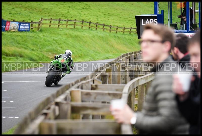 Spring Cup, Oliver's Mount motorsport photography uk