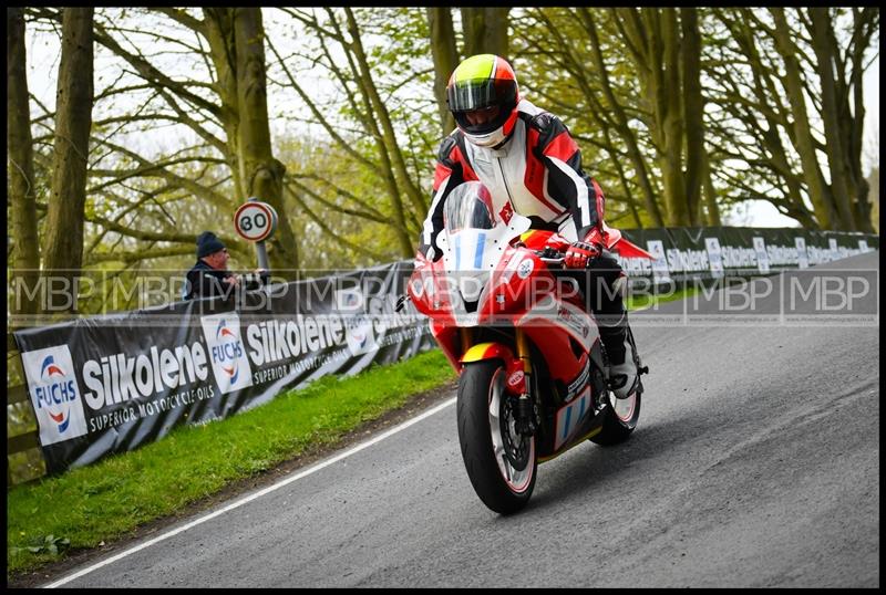 Spring Cup, Oliver's Mount motorsport photography uk