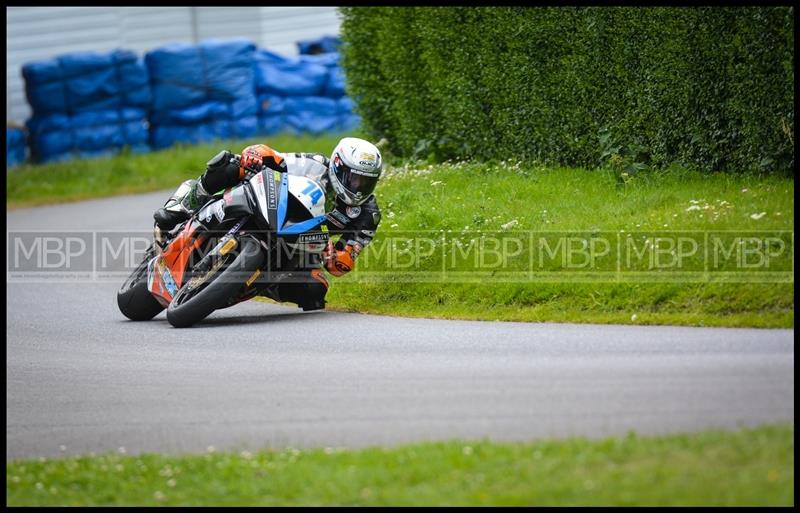 Cock O'The North, Oliver's Mount motorsport photography uk