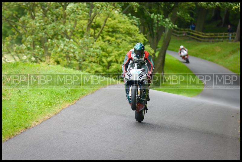 Cock O'The North, Oliver's Mount motorsport photography uk