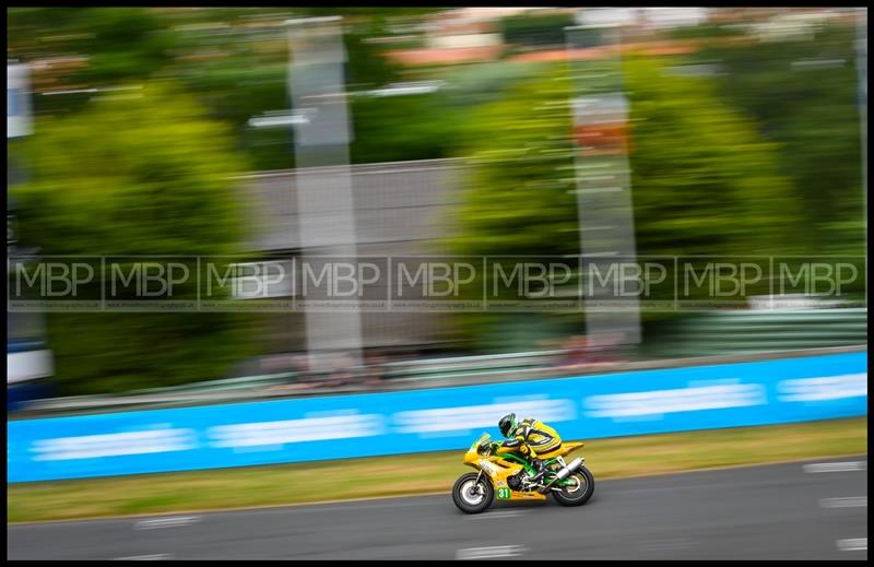 Cock O'The North, Oliver's Mount motorsport photography uk