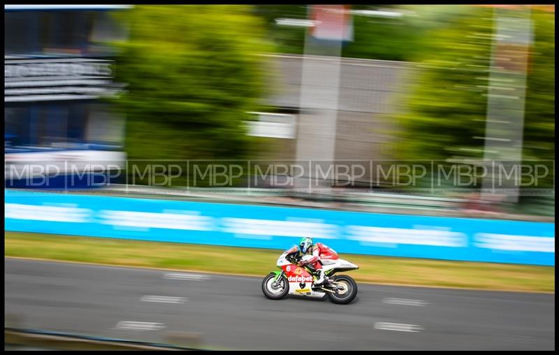 Cock O'The North, Oliver's Mount motorsport photography uk