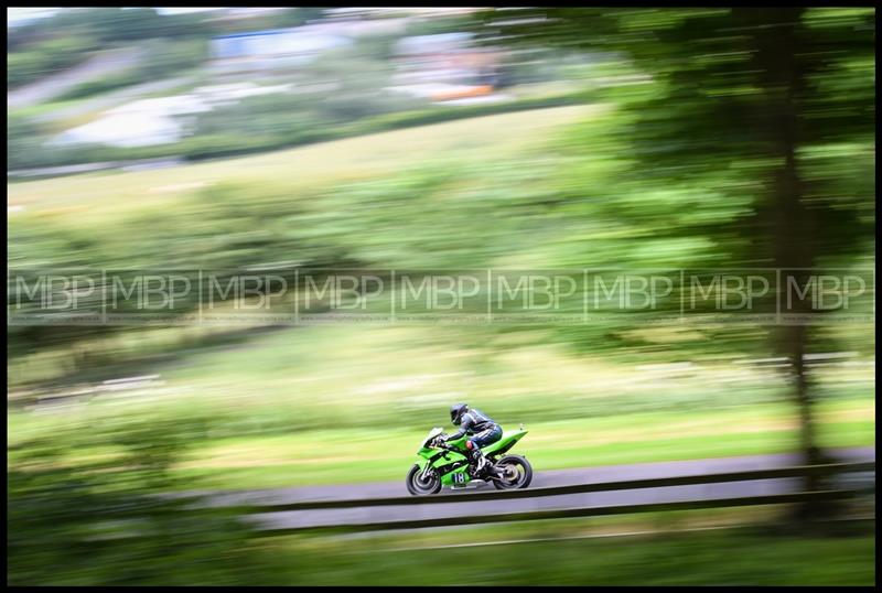 Cock O'The North, Oliver's Mount motorsport photography uk