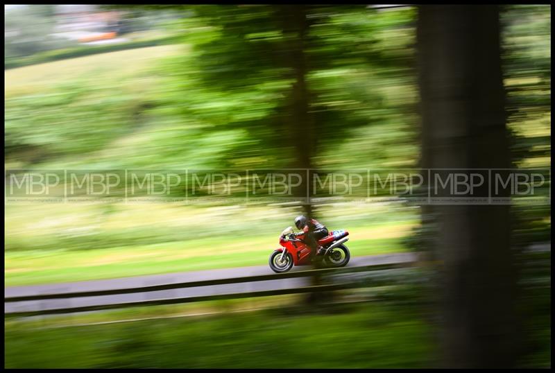 Cock O'The North, Oliver's Mount motorsport photography uk