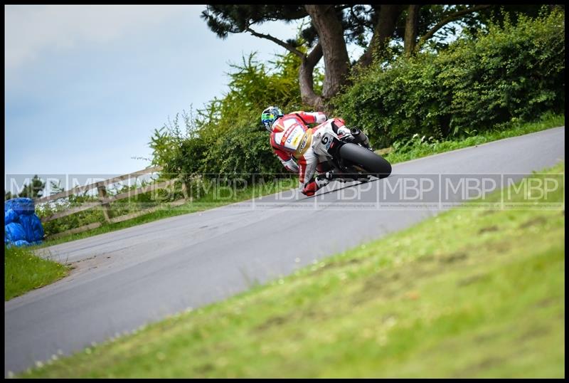 Cock O'The North, Oliver's Mount motorsport photography uk