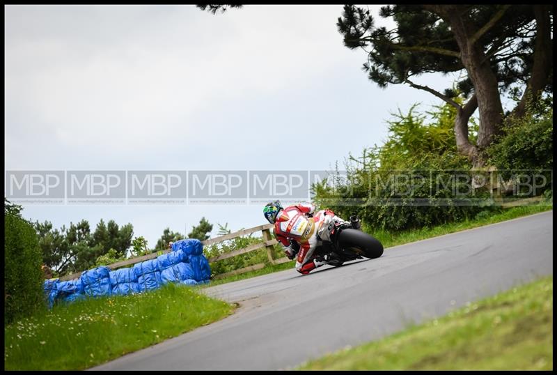 Cock O'The North, Oliver's Mount motorsport photography uk