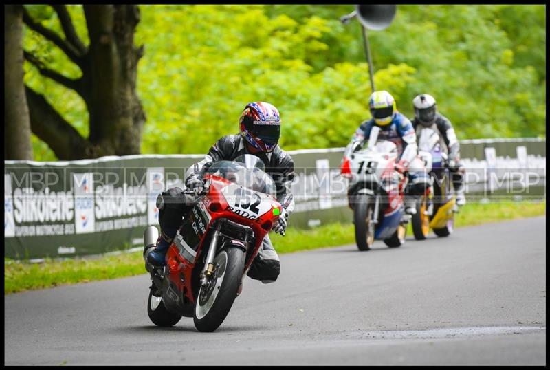 Cock O'The North, Oliver's Mount motorsport photography uk