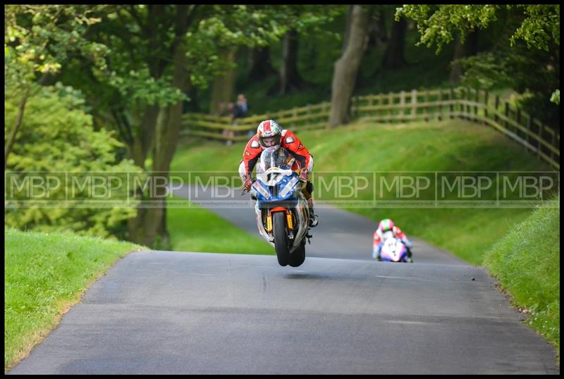 Cock O'The North, Oliver's Mount motorsport photography uk