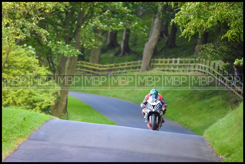 Cock O'The North, Oliver's Mount motorsport photography uk