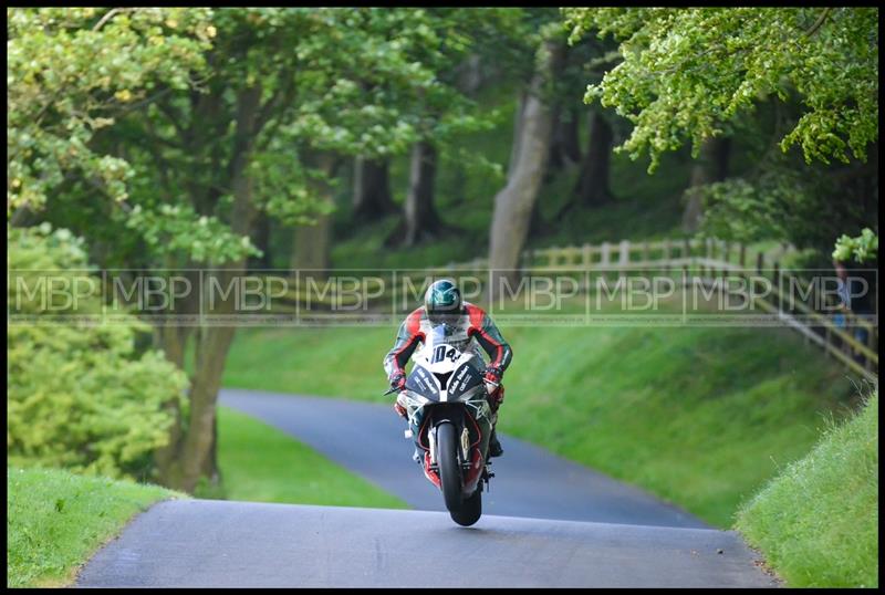 Cock O'The North, Oliver's Mount motorsport photography uk