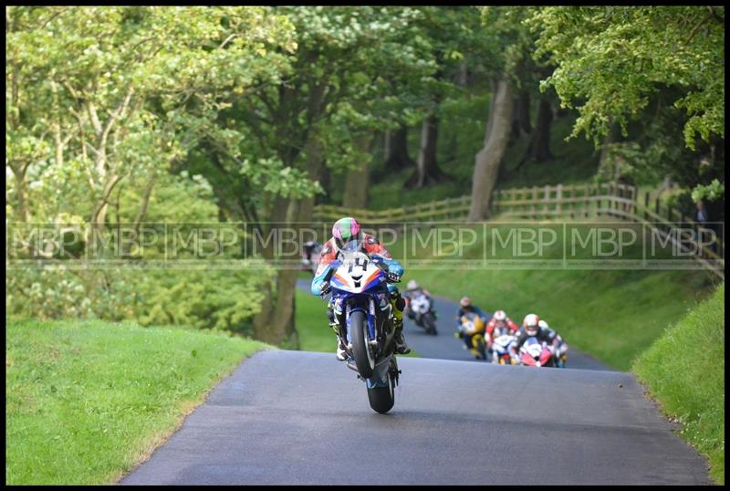 Cock O'The North, Oliver's Mount motorsport photography uk