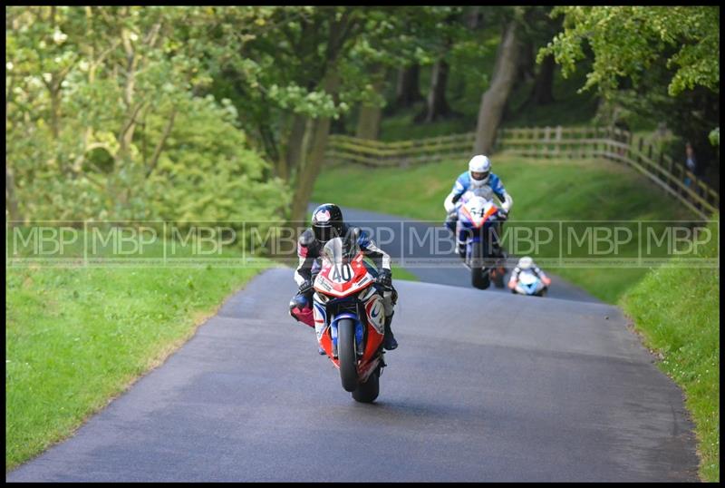 Cock O'The North, Oliver's Mount motorsport photography uk