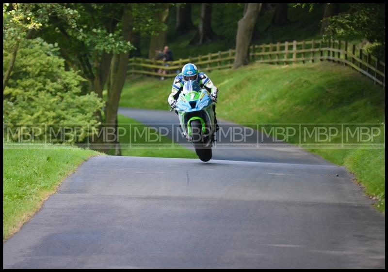 Cock O'The North, Oliver's Mount motorsport photography uk