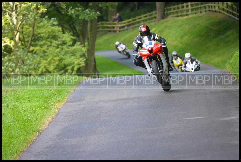 Cock O'The North, Oliver's Mount motorsport photography uk