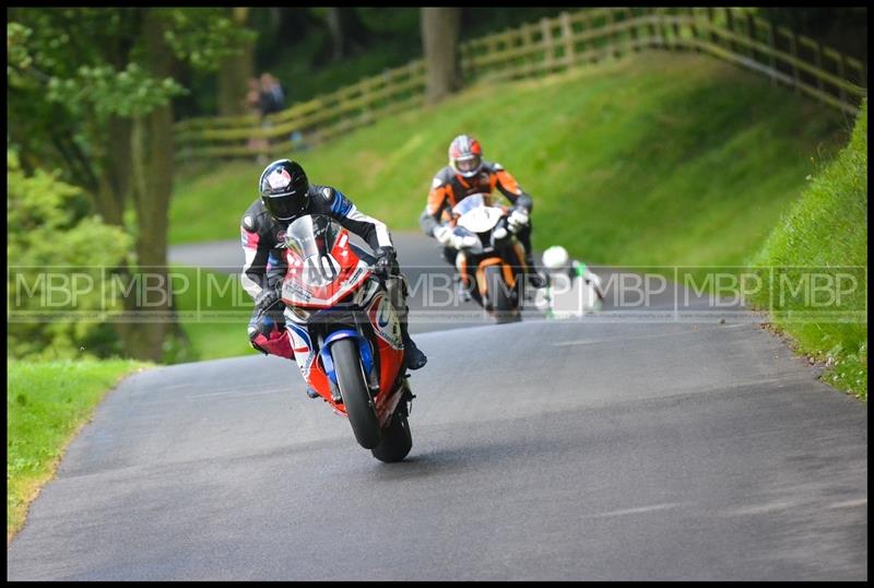 Cock O'The North, Oliver's Mount motorsport photography uk