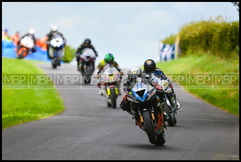 Cock O'The North, Oliver's Mount motorsport photography uk