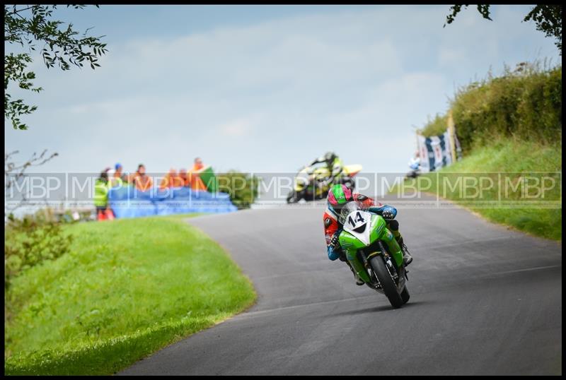 Cock O'The North, Oliver's Mount motorsport photography uk