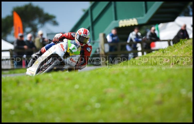 Cock O'The North, Oliver's Mount motorsport photography uk