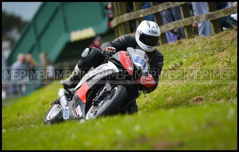 Cock O'The North, Oliver's Mount motorsport photography uk