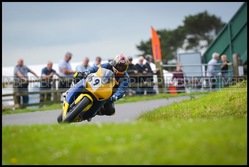 Cock O'The North, Oliver's Mount motorsport photography uk