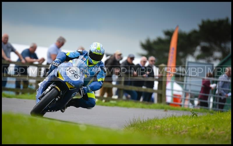 Cock O'The North, Oliver's Mount motorsport photography uk