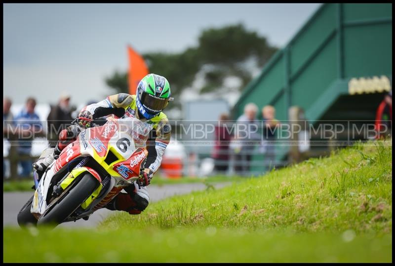 Cock O'The North, Oliver's Mount motorsport photography uk