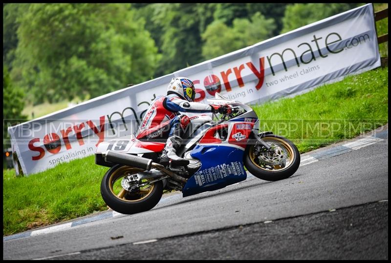 Cock O'The North, Oliver's Mount motorsport photography uk