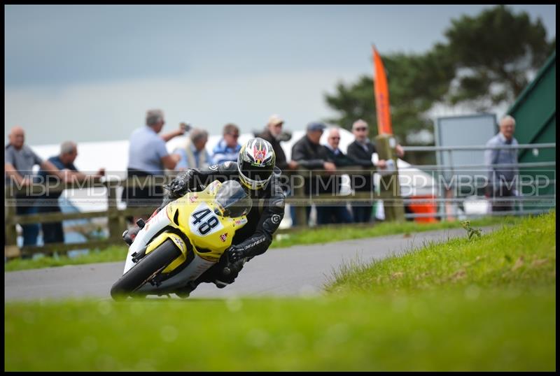 Cock O'The North, Oliver's Mount motorsport photography uk