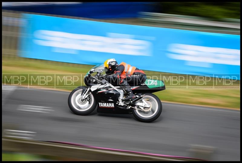 Cock O'The North, Oliver's Mount motorsport photography uk