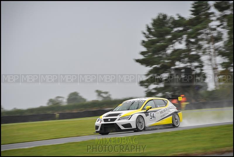 TCR UK, Croft Circuit motorsport photography uk