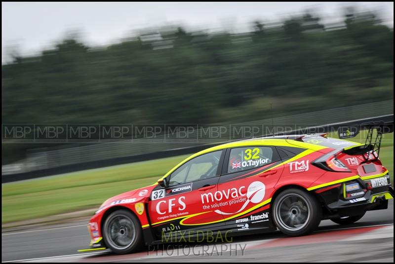 TCR UK, Croft Circuit motorsport photography uk