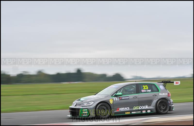 TCR UK, Croft Circuit motorsport photography uk