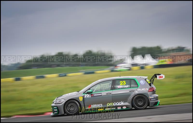 TCR UK, Croft Circuit motorsport photography uk