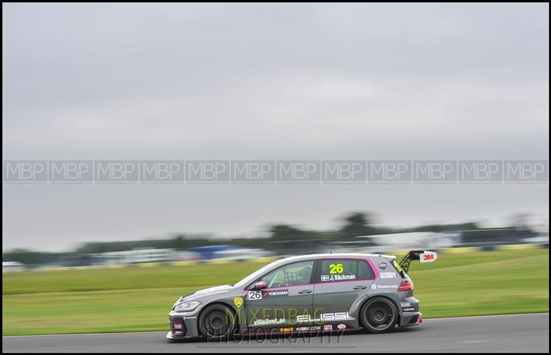 TCR UK, Croft Circuit motorsport photography uk