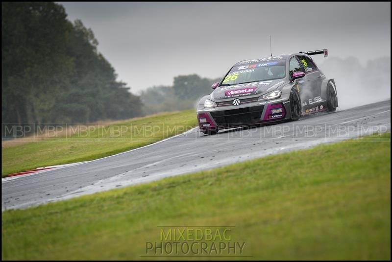 TCR UK, Croft Circuit motorsport photography uk