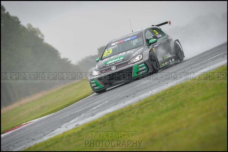 TCR UK, Croft Circuit motorsport photography uk